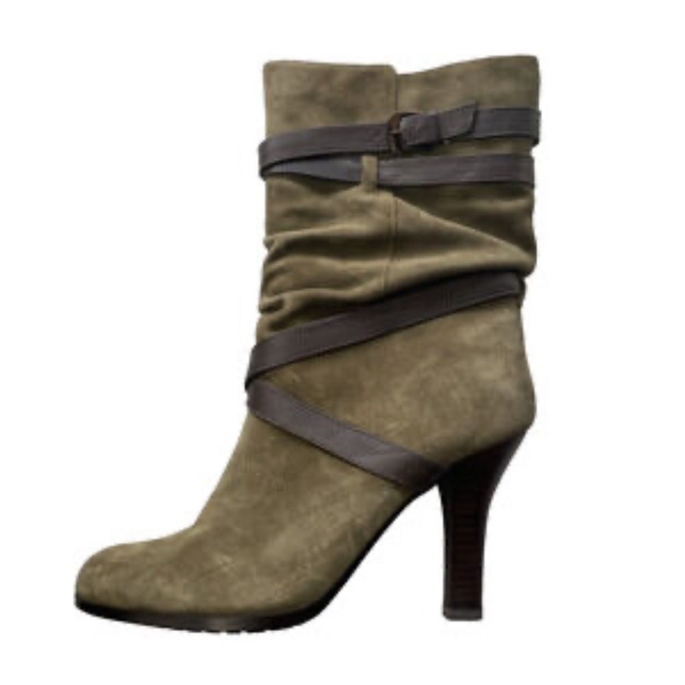 NWB Sofft Women's Balsov Moss Suede Heeled Boot  Size 6